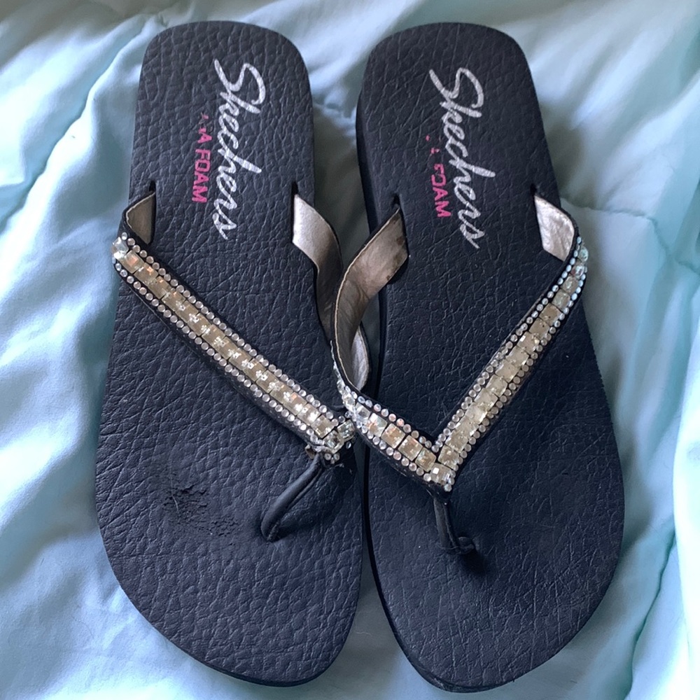 Sketchers Yoga Foam-Size 10-Rhinestones-Platform-Flip Flop-Thongs-Sandals